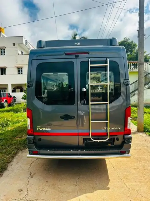 Grey Force Urbania, rear view with ladder